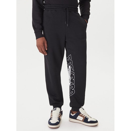 DC Shoes Spodnie dresowe EDYFB03093 Czarny Regular Fit ze sklepu MODIVO w kategorii Spodnie męskie - zdjęcie 186691190