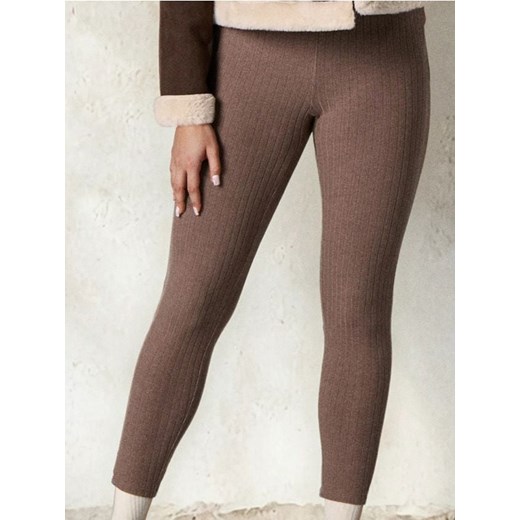 Sinsay - Prążkowane legginsy - brązowy ze sklepu Sinsay w kategorii Spodnie damskie - zdjęcie 186696160