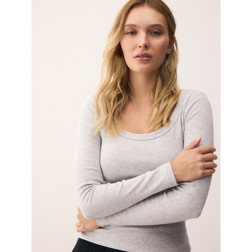 Reserved - Bawełniany longsleeve - jasnoszary - id: ZQ827-09M - marki Reserved - 186698924 Reserved - Bawełniany longsleeve - jasnoszary ze sklepu Reserved w kategorii Bluzki damskie - zdjęcie 186698924