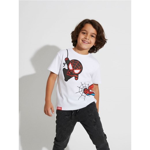 Sinsay - Koszulka Marvel Kawaii Art Collection - biały - id: 999FZ-00X - marki Sinsay - 186703102 Sinsay - Koszulka Marvel Kawaii Art Collection - biały ze sklepu Sinsay w kategorii T-shirty chłopięce - zdjęcie 186703102