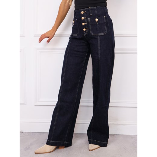 SPODNIE JEANSOWE Z PRZESZYCIAMI I KIESZENIAMI Z PRZODU- CIEMNOJEANSOWE - id: 20458 - marki Olika - 186707604 SPODNIE JEANSOWE Z PRZESZYCIAMI I KIESZENIAMI Z PRZODU- CIEMNOJEANSOWE ze sklepu olika.com.pl w kategorii Jeansy damskie - zdjęcie 186707604
