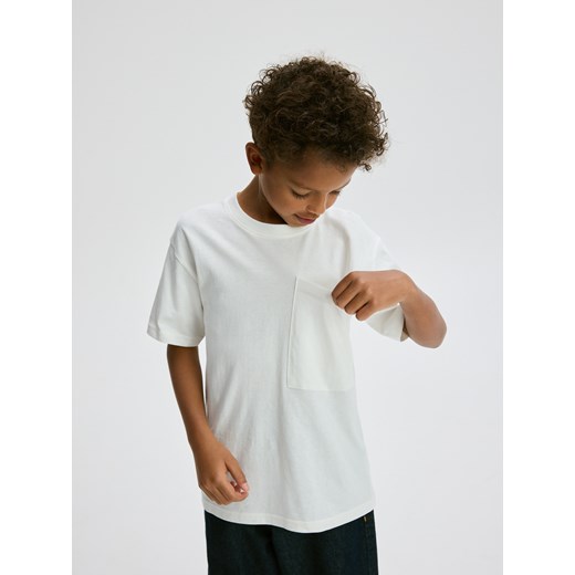 Reserved - Bawełniany t-shirt - złamana biel ze sklepu Reserved w kategorii T-shirty chłopięce - zdjęcie 186711863