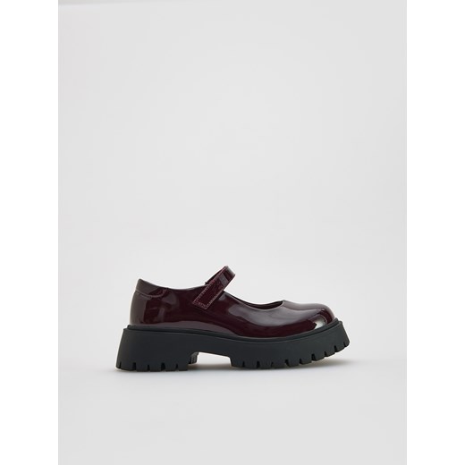 Reserved - Lakierowane loafersy - mahoniowy Reserved 34 Reserved