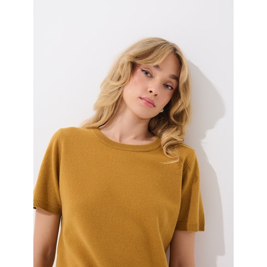 Mohito - Wełniany musztardowy sweter - musztardowy ze sklepu Mohito w kategorii Swetry damskie - zdjęcie 186713801