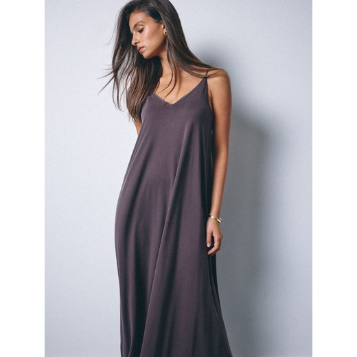 Mohito - Czekoladowa sukienka maxi z modalem - ciemnobrązowy ze sklepu Mohito w kategorii Sukienki - zdjęcie 186713903