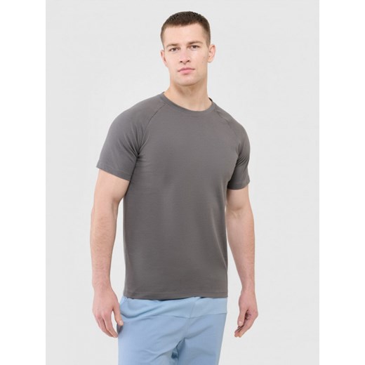 Męski t-shirt basic  Outhorn OTHWAW24TTSHM2378 - szary ze sklepu Sportstylestory.com w kategorii T-shirty męskie - zdjęcie 186715203