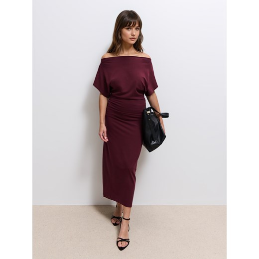 Mohito - Bordowa sukienka maxi z odkrytymi ramionami - bordowy Mohito XXS Mohito