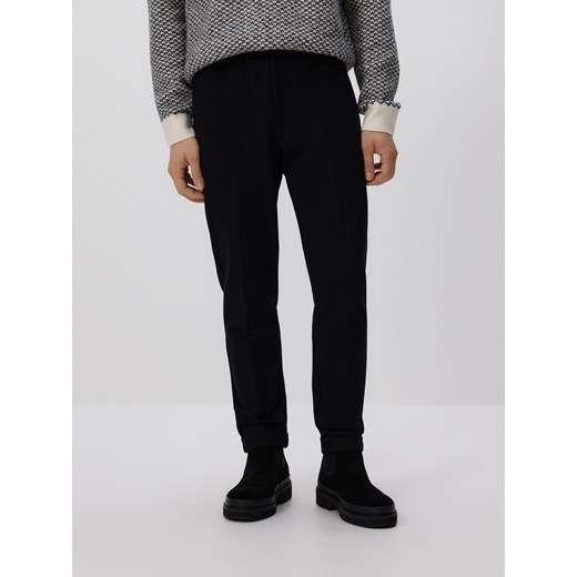 Reserved - Spodnie chino slim z kantem - czarny ze sklepu Reserved w kategorii Spodnie męskie - zdjęcie 186739412