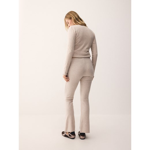 Reserved - Strukturalne spodnie - beżowy Reserved L Reserved