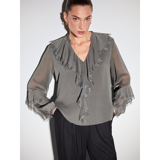 Mohito - Bluzka z falbanami - zielony ze sklepu Mohito w kategorii Bluzki damskie - zdjęcie 186753971
