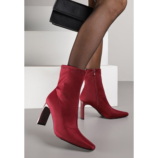 Bordowo-Czerwone Skarpetkowe Botki na Słupku z Noskiem w Szpic Atine ze sklepu born2be.pl w kategorii Botki - zdjęcie 186759473