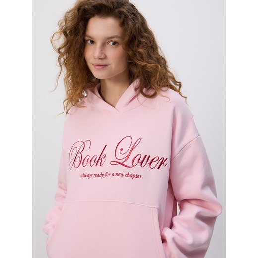 Reserved - Bluza z haftowanym napisem - pastelowy róż ze sklepu Reserved w kategorii Bluzy damskie - zdjęcie 186759863