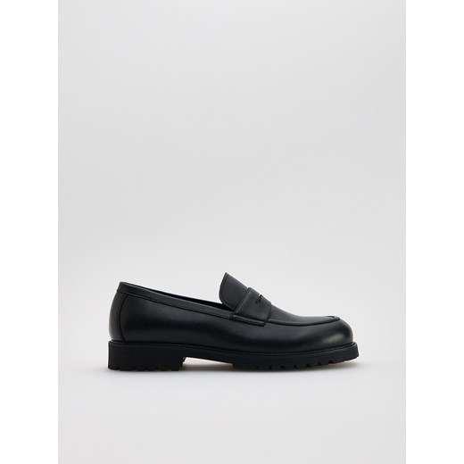 Reserved - Loafersy z imitacji skóry - czarny ze sklepu Reserved w kategorii Półbuty męskie - zdjęcie 186775163