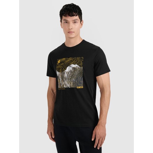 Męski t-shirt z nadrukiem 4F 4FWAW25TTSHM3122 - czarny ze sklepu Sportstylestory.com w kategorii T-shirty męskie - zdjęcie 186776271