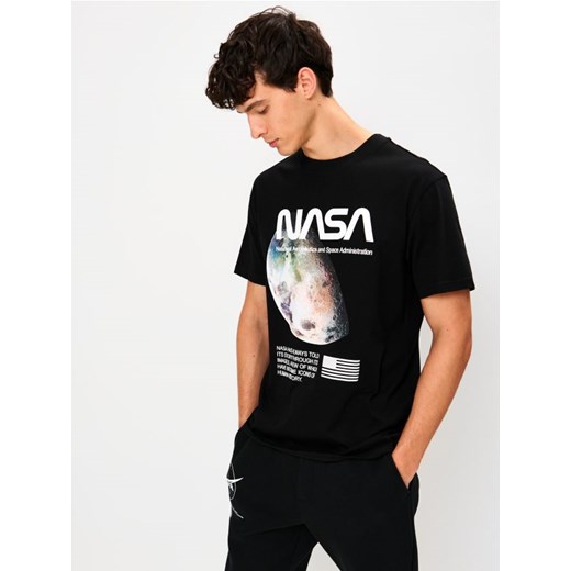 Sinsay - Bawełniana koszulka z nadrukiem NASA - czarny ze sklepu Sinsay w kategorii T-shirty męskie - zdjęcie 186780931