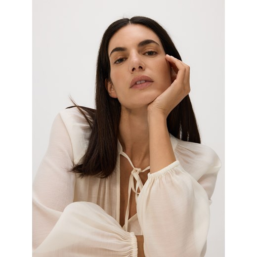 Reserved - Bluzka z wiskozą - złamana biel ze sklepu Reserved w kategorii Bluzki damskie - zdjęcie 186783383