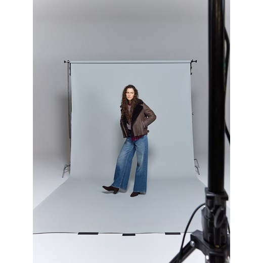 Reserved - Jeansy wide leg z przetarciami - indigo jeans ze sklepu Reserved w kategorii Jeansy damskie - zdjęcie 186783431