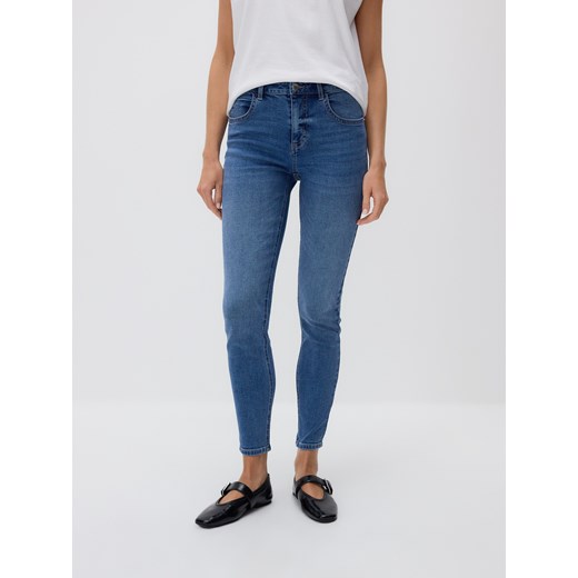 Reserved - Jeansy slim mid rise - niebieski ze sklepu Reserved w kategorii Jeansy damskie - zdjęcie 186783651