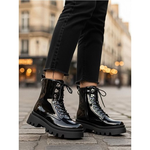 Sinsay - Lakierowane botki - czarny ze sklepu Sinsay w kategorii Botki - zdjęcie 186787404
