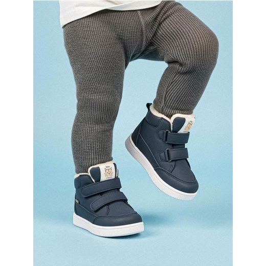 Sinsay - Botki ze sztucznym futerkiem wewnątrz - granatowy ze sklepu Sinsay w kategorii Buty zimowe dziecięce - zdjęcie 186787434