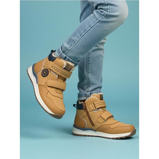 Sinsay - Buty trekkingowe ze sztucznym futrem wewnątrz - żółty - id: 210FG-17X - marki Sinsay - 186787440 Sinsay - Buty trekkingowe ze sztucznym futrem wewnątrz - żółty ze sklepu Sinsay w kategorii Buty trekkingowe dziecięce - zdjęcie 186787440