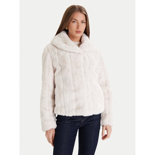 Guess Futro W0BL0N WDCH0 Écru Regular Fit - id: 0000305460912 - marki Guess - 186795372 Guess Futro W0BL0N WDCH0 Écru Regular Fit ze sklepu MODIVO w kategorii Futra damskie - zdjęcie 186795372