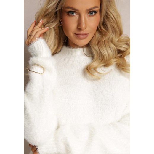 Biały Dzianinowy Sweter z Dłuższym Włosiem i Półgolfem Christiam Renee ONE SIZE renee.pl