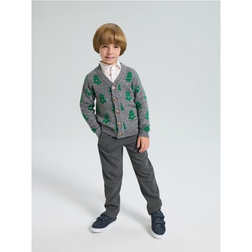 Sinsay - Spodnie pull on z domieszką wiskozy - wielobarwny - id: 941EM-MLC - marki Sinsay - 186799303 Sinsay - Spodnie pull on z domieszką wiskozy - wielobarwny ze sklepu Sinsay w kategorii Spodnie chłopięce - zdjęcie 186799303