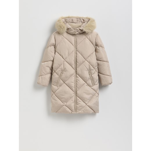 Reserved - Pikowany płaszcz z kapturem - beżowy - id: 257EX-08X - marki Reserved - 186803210 Reserved - Pikowany płaszcz z kapturem - beżowy ze sklepu Reserved w kategorii Płaszcze dziewczęce - zdjęcie 186803210