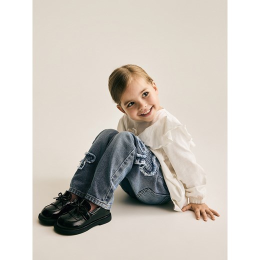 Reserved - Jeansy paperbag z aplikacją - niebieski Reserved 98 (2-3 lata) Reserved