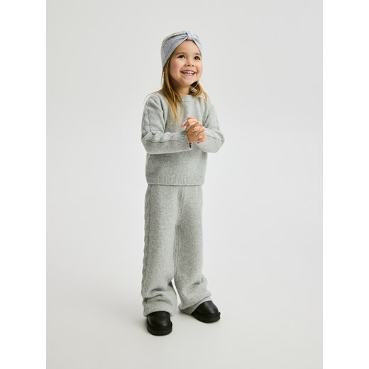 Reserved - Dzianinowe spodnie - jasnoszary ze sklepu Reserved w kategorii Spodnie dziewczęce - zdjęcie 186804820