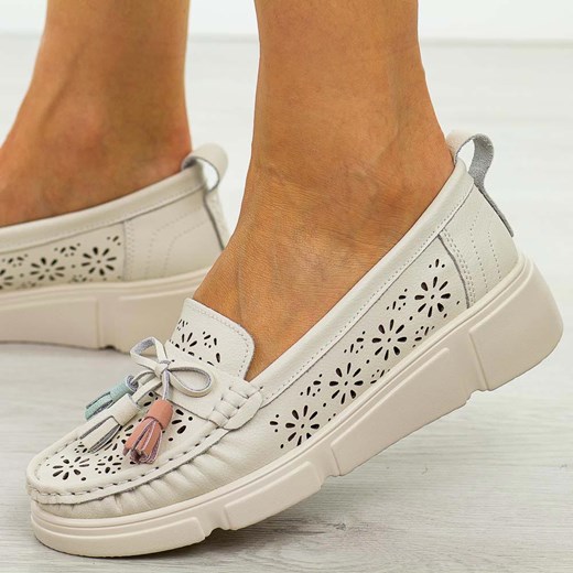 Beżowe skórzane mokasyny damskie Filippo Dp6705/25 ze sklepu suzana.pl w kategorii Mokasyny damskie - zdjęcie 186814543