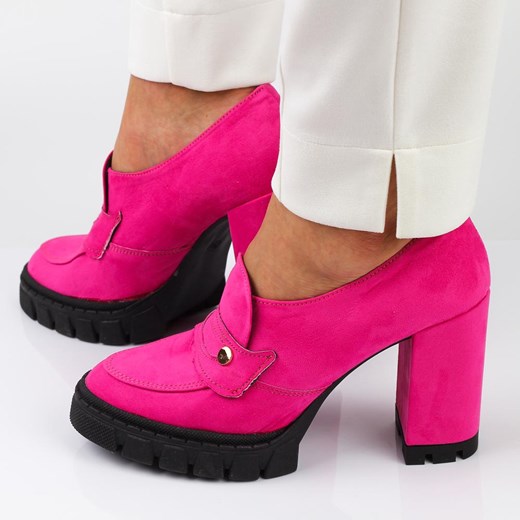 Fuksjowe zamszowe Polskie mokasyny damskie na słupku, loafersy Deoni D ze sklepu suzana.pl w kategorii Półbuty damskie - zdjęcie 186814711