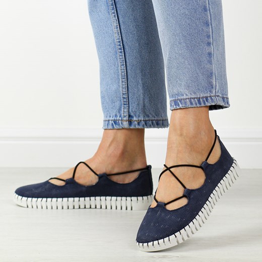 Granatowe półbuty damskie Vinceza 11814 Skóra ze sklepu suzana.pl w kategorii Półbuty damskie - zdjęcie 186815380