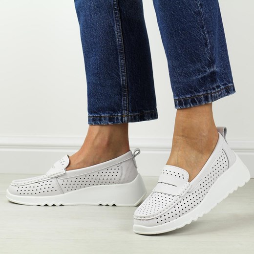 Białe ażurowe skórzane mokasyny damskie S.Barski 509 ze sklepu suzana.pl w kategorii Mokasyny damskie - zdjęcie 186815392