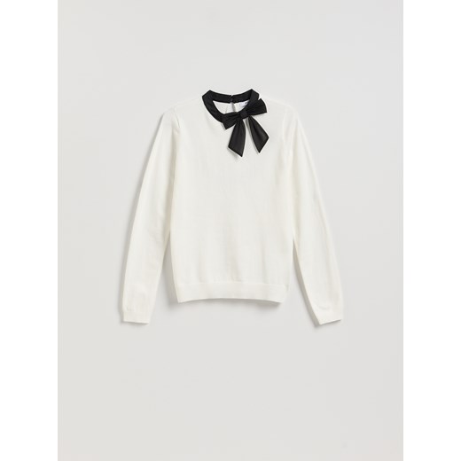Reserved - Sweter z ozdobną kokardą - kremowy ze sklepu Reserved w kategorii Bluzki damskie - zdjęcie 186816132