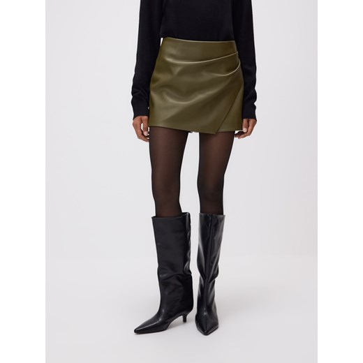 Reserved - Spódnico-szorty z imitacji skóry - oliwkowy Reserved L Reserved
