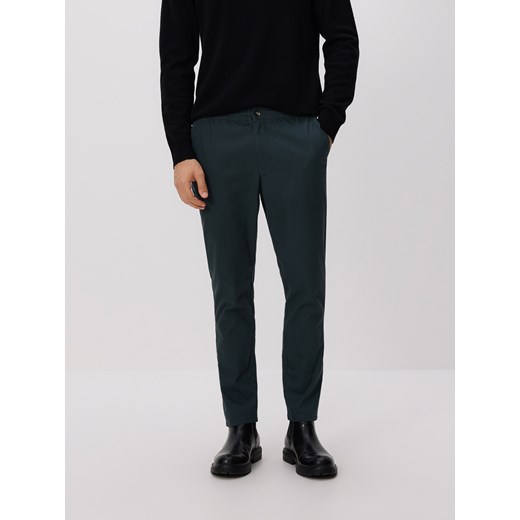 Reserved - Spodnie jogger slim - granatowy ze sklepu Reserved w kategorii Spodnie męskie - zdjęcie 186816394