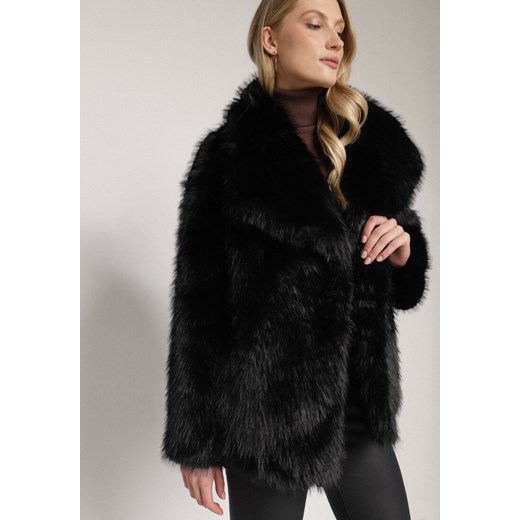 Czarna Kurtka Futerko o Dwurzędowym Kroju Oversize Nevisa L born2be.pl