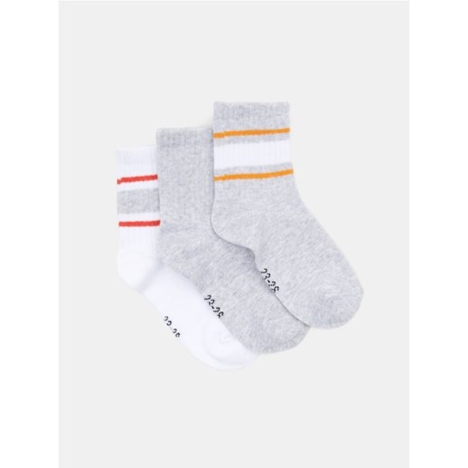 Sinsay - Prążkowane skarpetki 3 pack - wielobarwny ze sklepu Sinsay w kategorii Skarpetki dziecięce - zdjęcie 187042282