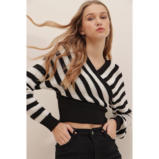 Happiness Istanbul Sweter w kolorze czarno-kremowym Happiness Istanbul onesize promocja Limango Polska