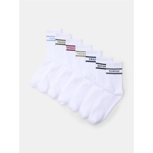 Sinsay - Prążkowane skarpetki 7 pack - wielobarwny - id: 846EL-MLC - marki Sinsay - 187049233 Sinsay - Prążkowane skarpetki 7 pack - wielobarwny ze sklepu Sinsay w kategorii Skarpetki męskie - zdjęcie 187049233