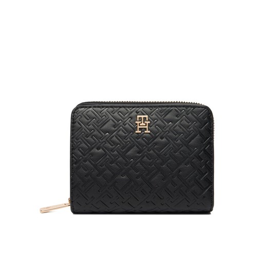 Portfel Tommy Hilfiger Med Za W/Flap Mono AW0AW18035 Czarny ze sklepu eobuwie.pl w kategorii Portfele damskie - zdjęcie 187051634
