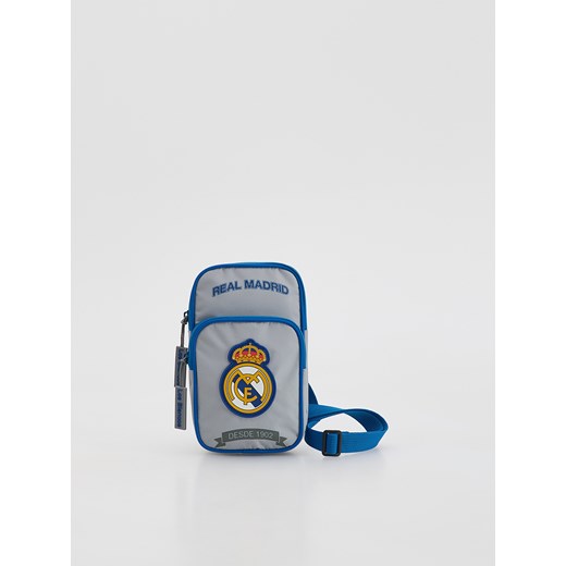 Reserved - Saszetka Real Madrid - jasnoszary - id: 865HF-09X - marki Reserved - 187189412 Reserved - Saszetka Real Madrid - jasnoszary ze sklepu Reserved w kategorii Torby i walizki dziecięce - zdjęcie 187189412