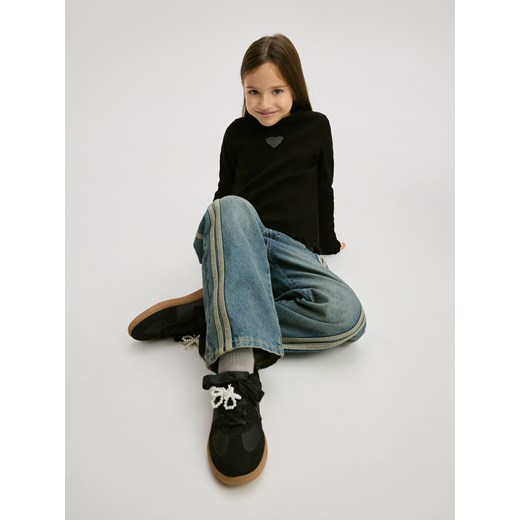 Reserved - Prążkowana bluzka z aplikacją - czarny ze sklepu Reserved w kategorii Bluzki dziewczęce - zdjęcie 187196374