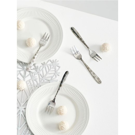 Sinsay - Zestaw 4 świątecznych widelców z motywem śnieżynek - srebrny ze sklepu Sinsay w kategorii Sztućce - zdjęcie 187200293