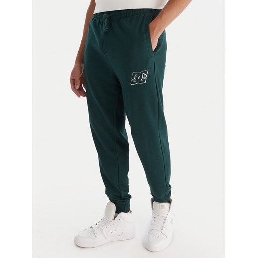 DC Shoes Spodnie dresowe ADYFB03072 GTP0 Zielony Regular Fit - id: 0000305648983 - marki Dc Shoes - 187201242 DC Shoes Spodnie dresowe ADYFB03072 GTP0 Zielony Regular Fit ze sklepu MODIVO w kategorii Spodnie męskie - zdjęcie 187201242