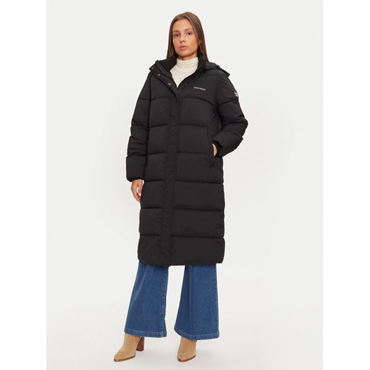 Guess Jeans Kurtka zimowa W4BL26 WGII2 Czarny Regular Fit ze sklepu MODIVO w kategorii Kurtki damskie - zdjęcie 187201252
