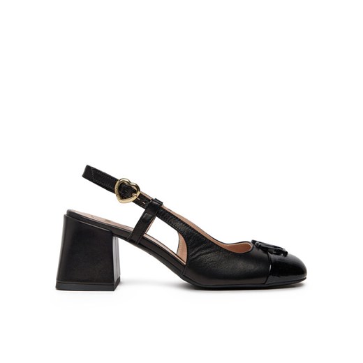 LOVE MOSCHINO Czółenka JA10117G1MIE300A Czarny ze sklepu MODIVO w kategorii Sandały damskie - zdjęcie 187201274