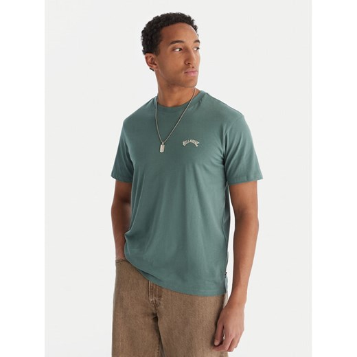 Billabong T-Shirt Arch Crew SS EBYKT00100 Zielony Regular Fit ze sklepu MODIVO w kategorii T-shirty męskie - zdjęcie 187204020